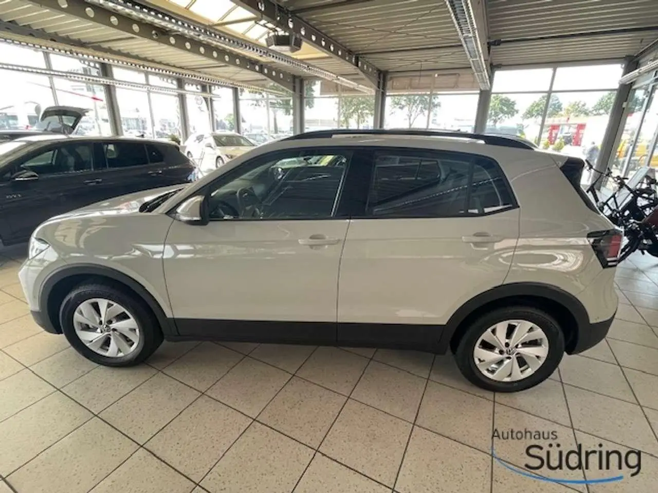 Photo 1 : Volkswagen T-cross 2024 Essence