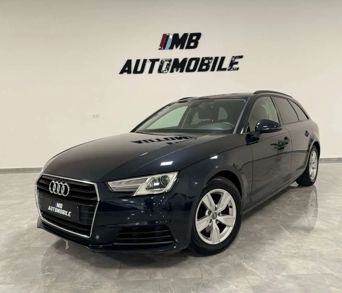 Photo 1 : Audi A4 2018 Diesel