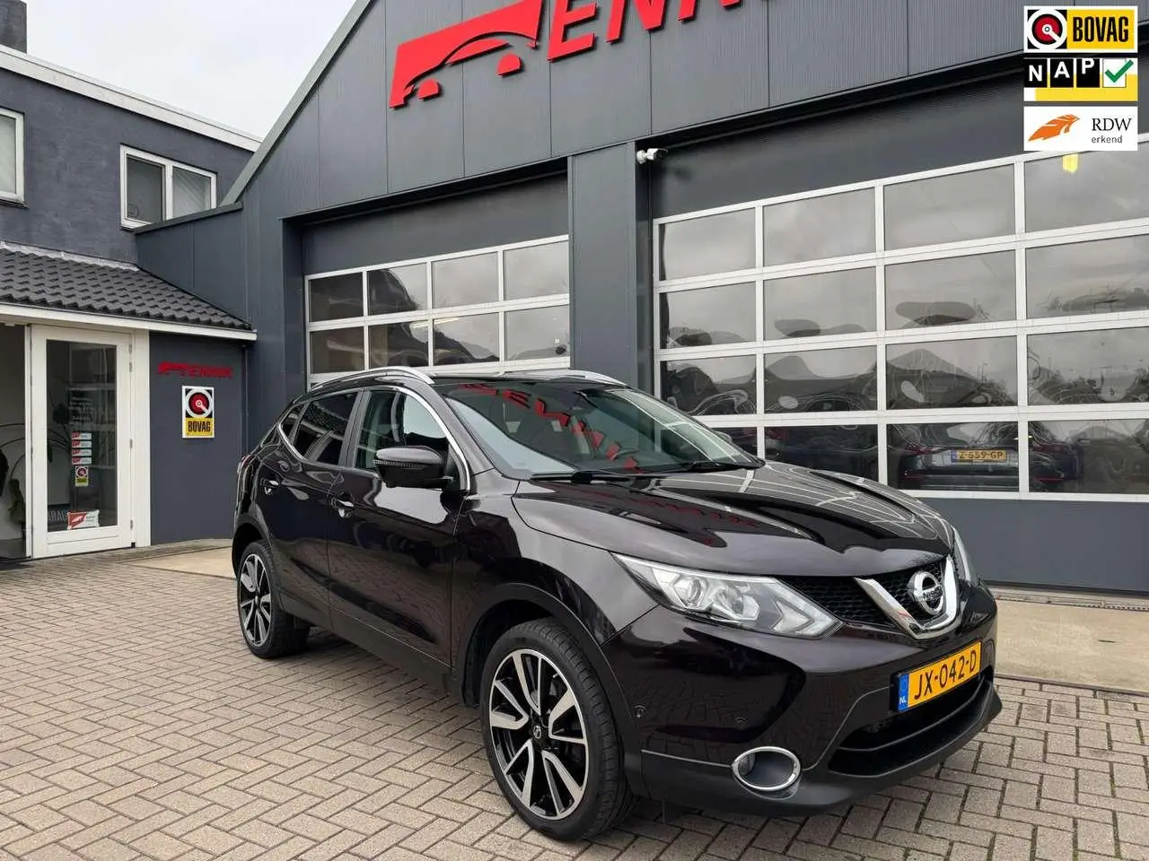 Photo 1 : Nissan Qashqai 2016 Petrol