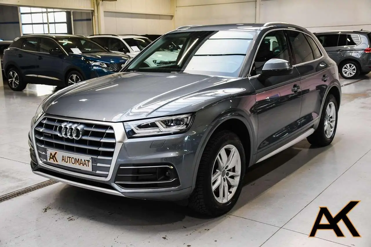 Photo 1 : Audi Q5 2020 Petrol