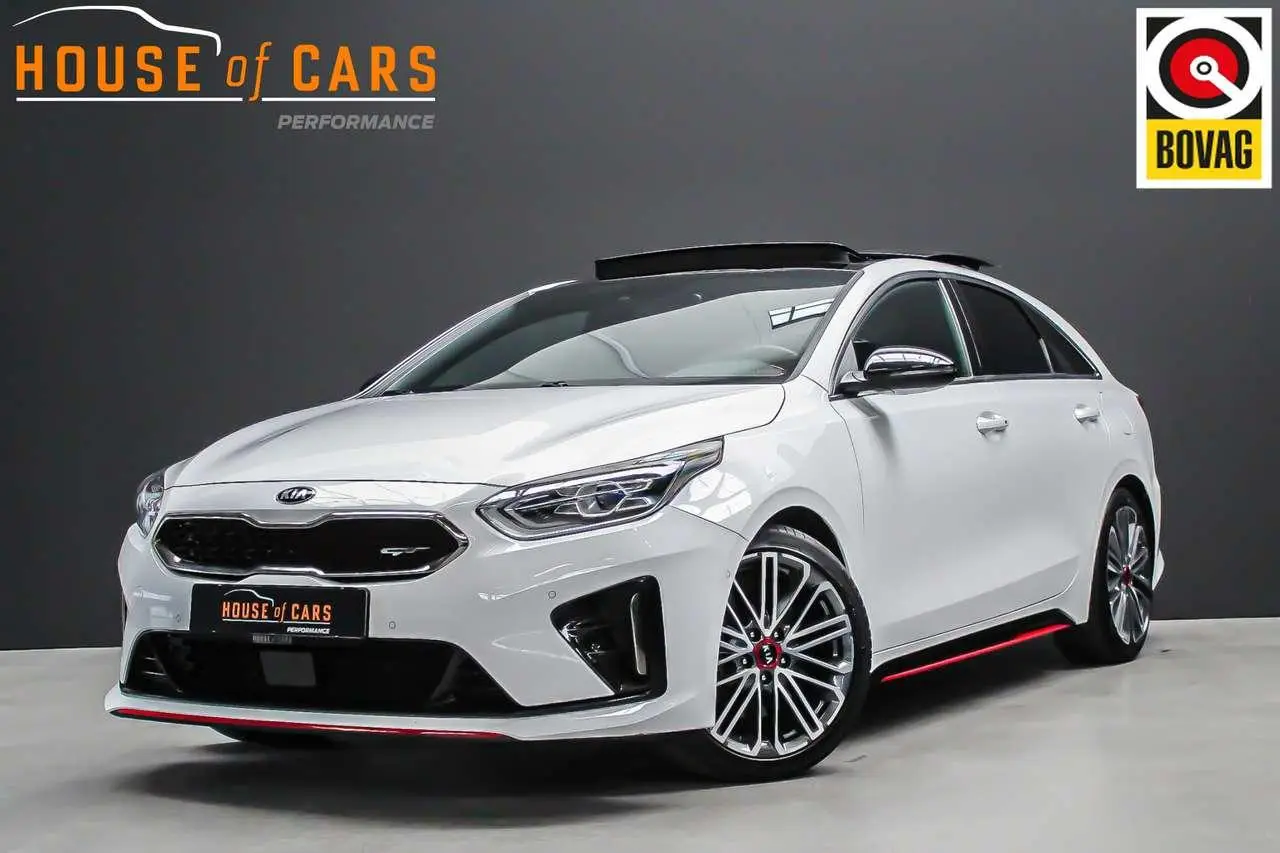 Photo 1 : Kia Proceed 2019 Petrol