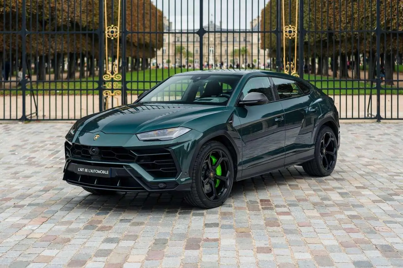 Photo 1 : Lamborghini Urus 2022 Petrol