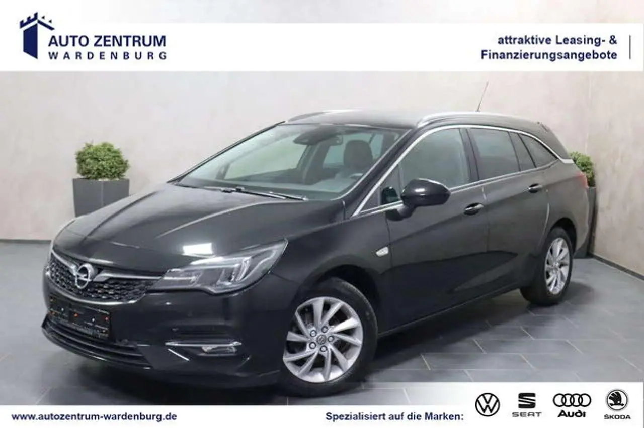 Photo 1 : Opel Astra 2022 Essence