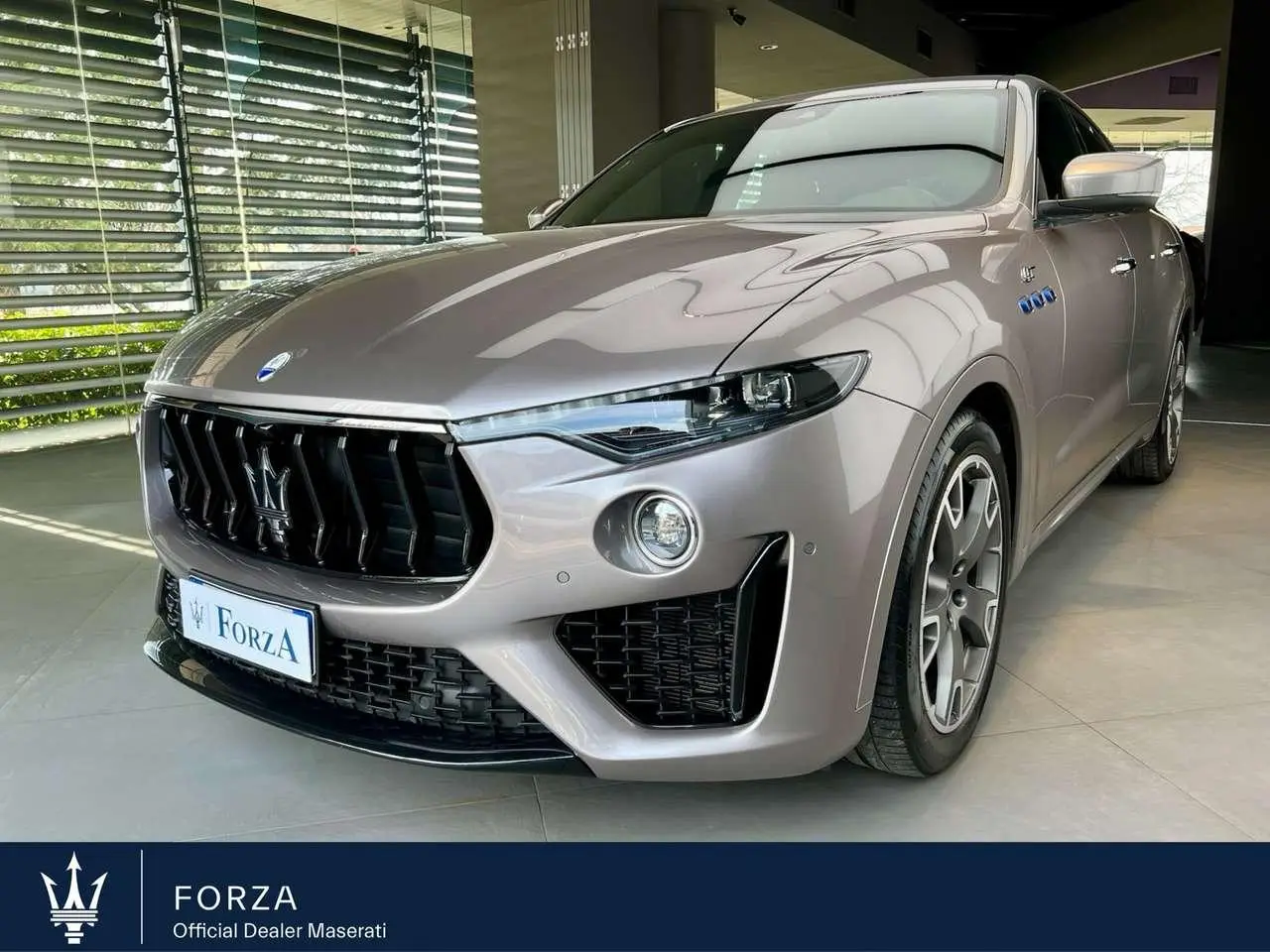 Photo 1 : Maserati Levante 2022 Hybride