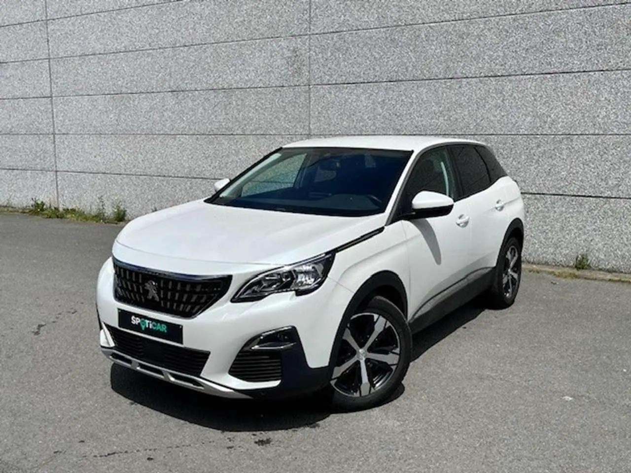 Photo 1 : Peugeot 3008 2019 Essence