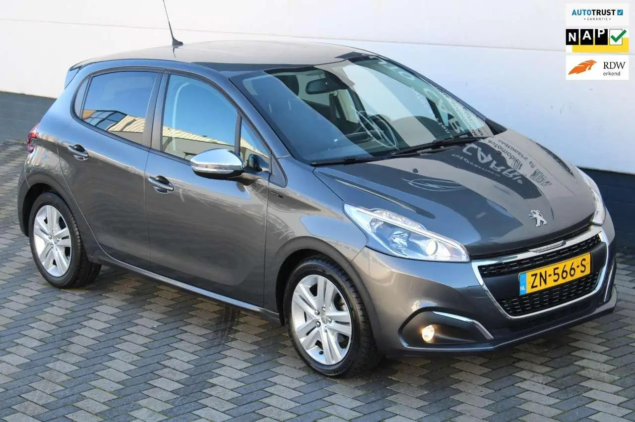 Photo 1 : Peugeot 208 2019 Essence