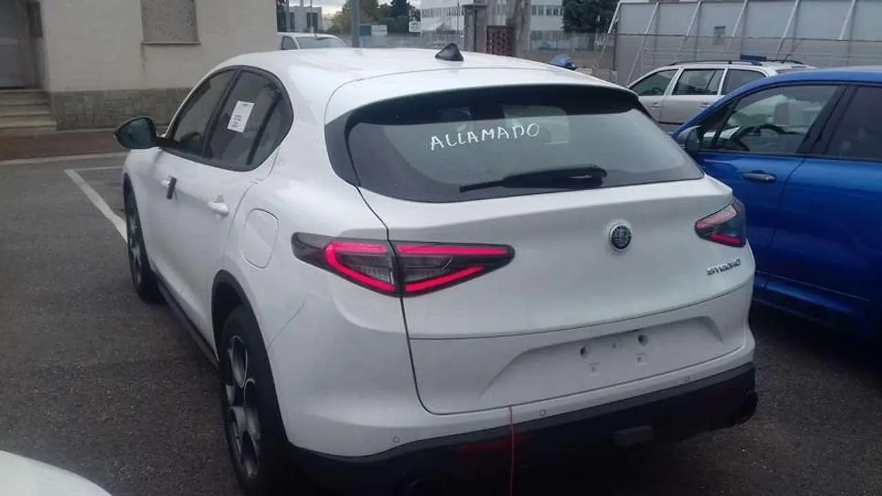 Photo 1 : Alfa Romeo Stelvio 2024 Diesel