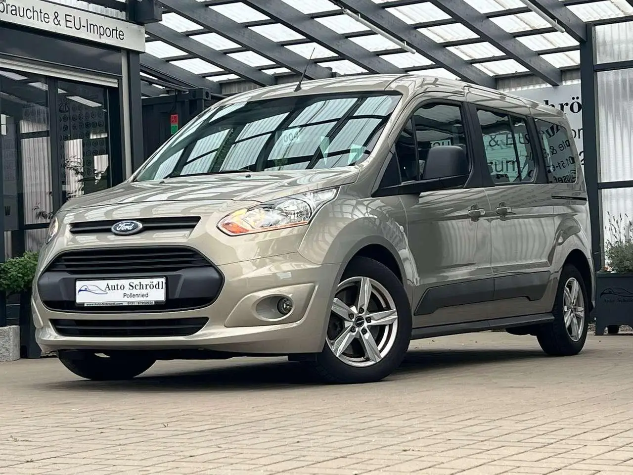 Photo 1 : Ford Grand Tourneo 2014 Essence