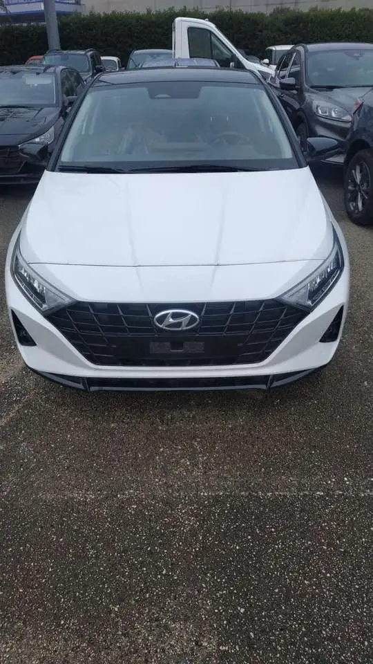 Photo 1 : Hyundai I20 2024 Hybrid