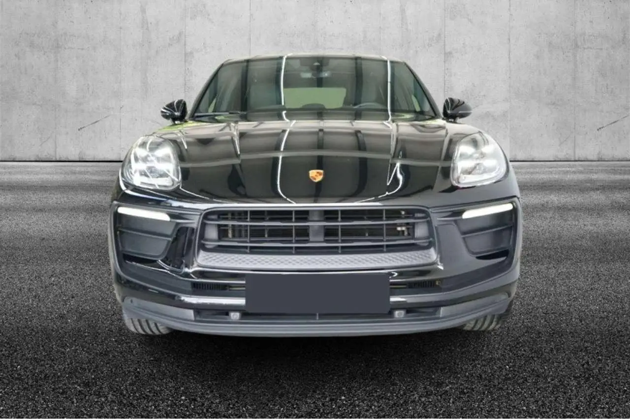 Photo 1 : Porsche Macan 2022 Essence