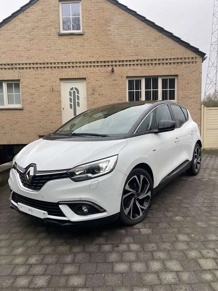 Photo 1 : Renault Scenic 2017 Diesel