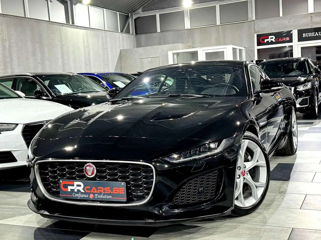 Photo 1 : Jaguar F-type 2020 Petrol