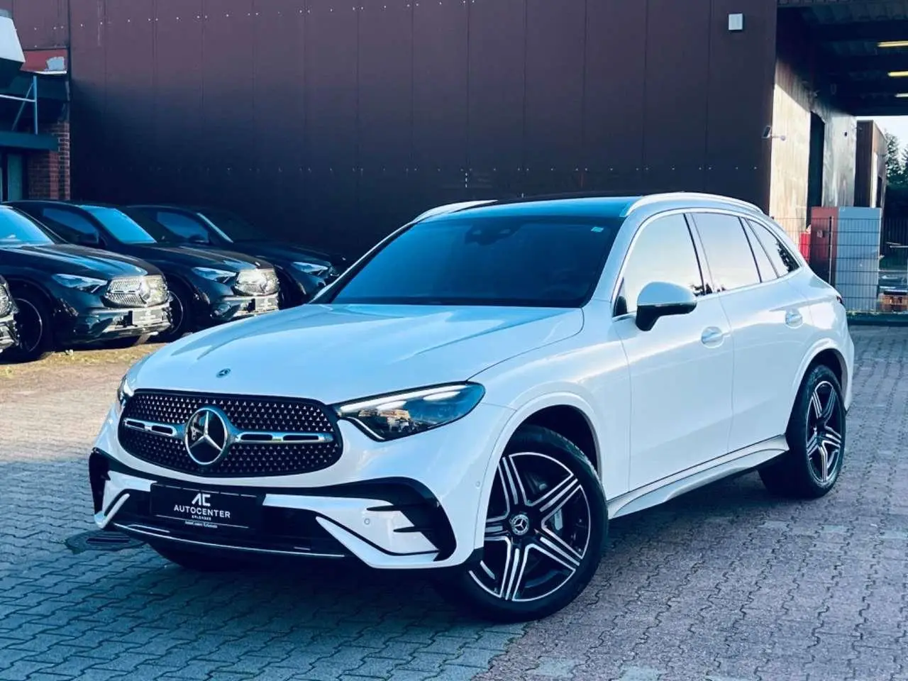 Photo 1 : Mercedes-benz Classe Glc 2024 Petrol