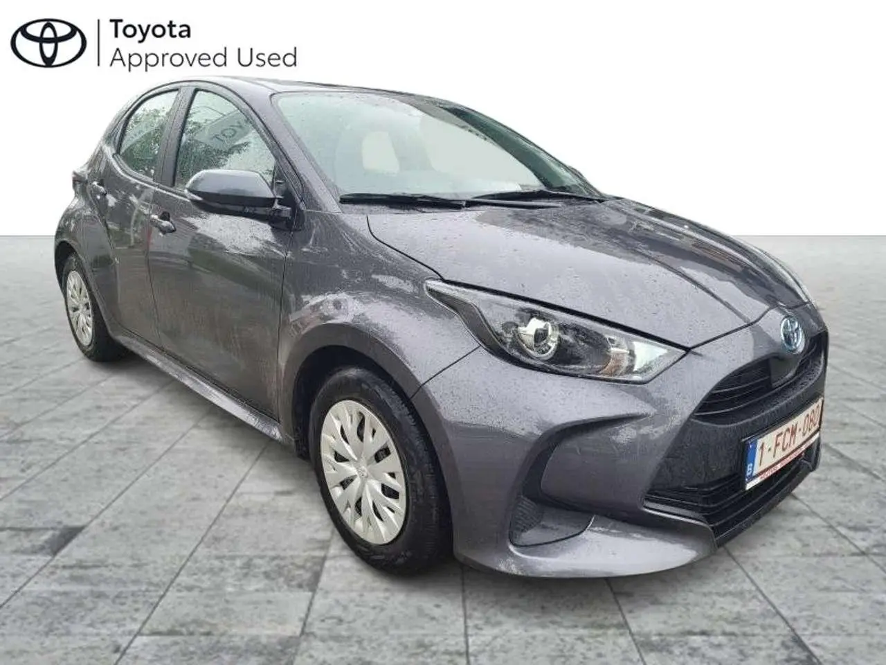 Photo 1 : Toyota Yaris 2024 Hybrid