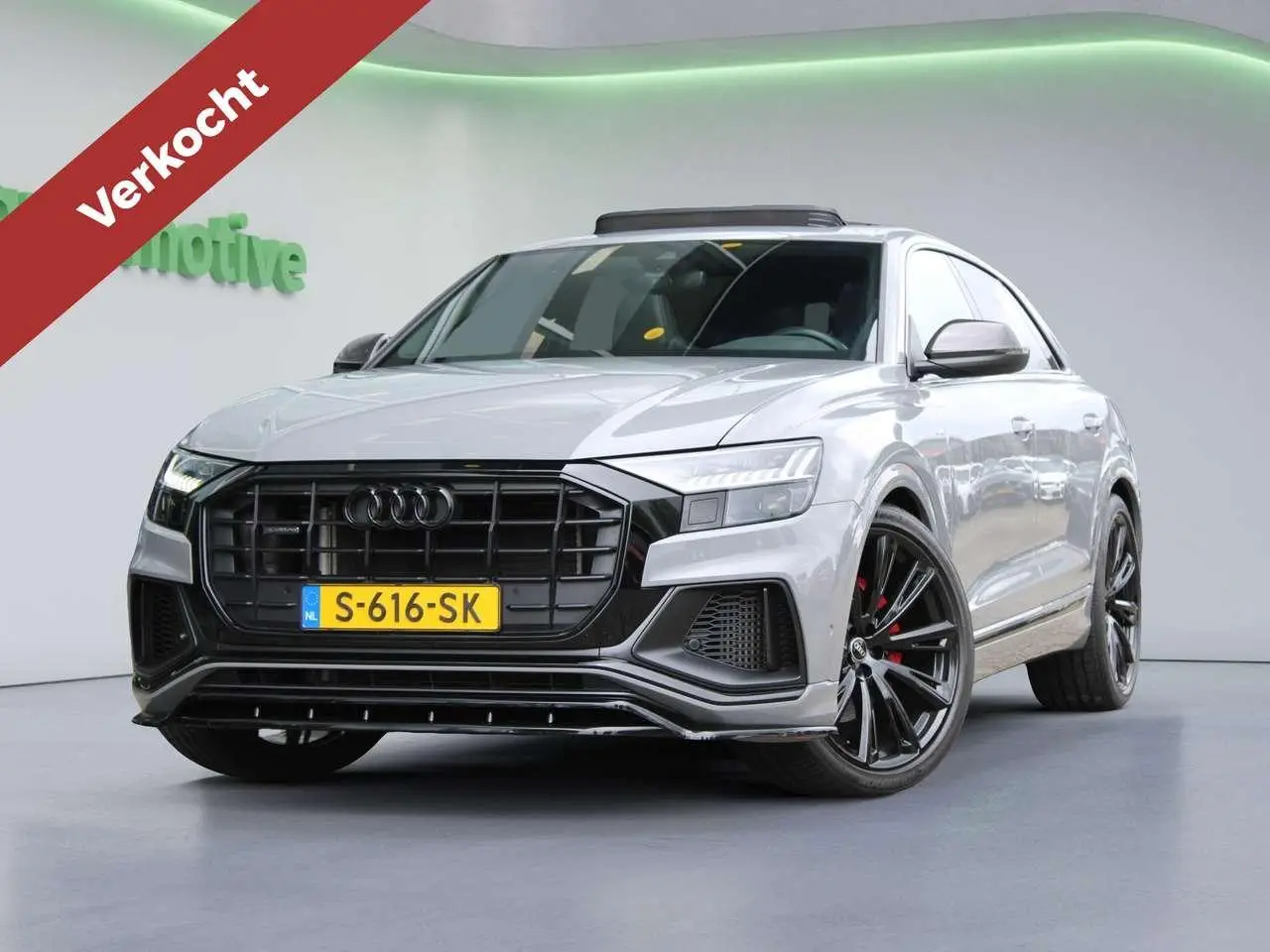 Photo 1 : Audi Q8 2022 Hybride