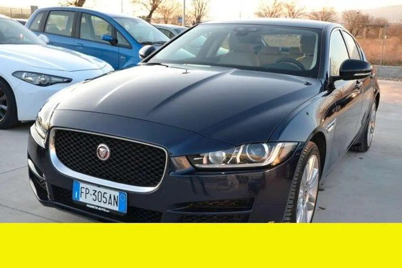 Photo 1 : Jaguar Xe 2018 Diesel