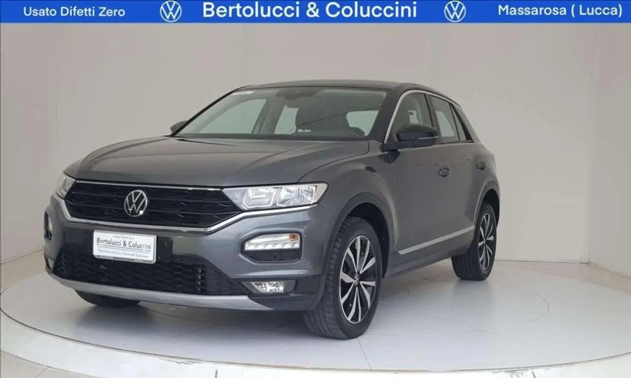 Photo 1 : Volkswagen T-roc 2021 Essence