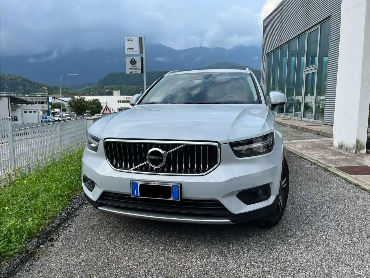 Photo 1 : Volvo Xc40 2021 Hybride