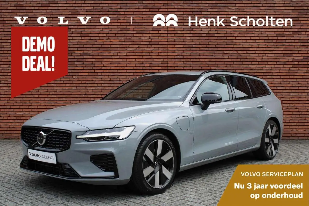 Photo 1 : Volvo V60 2024 Hybride