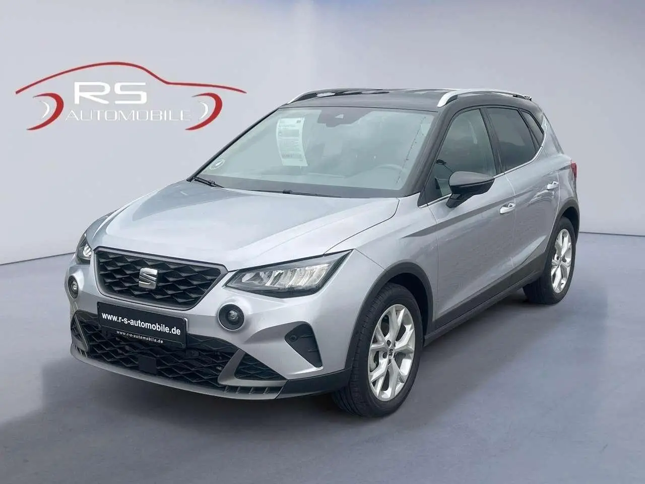 Photo 1 : Seat Arona 2022 Petrol