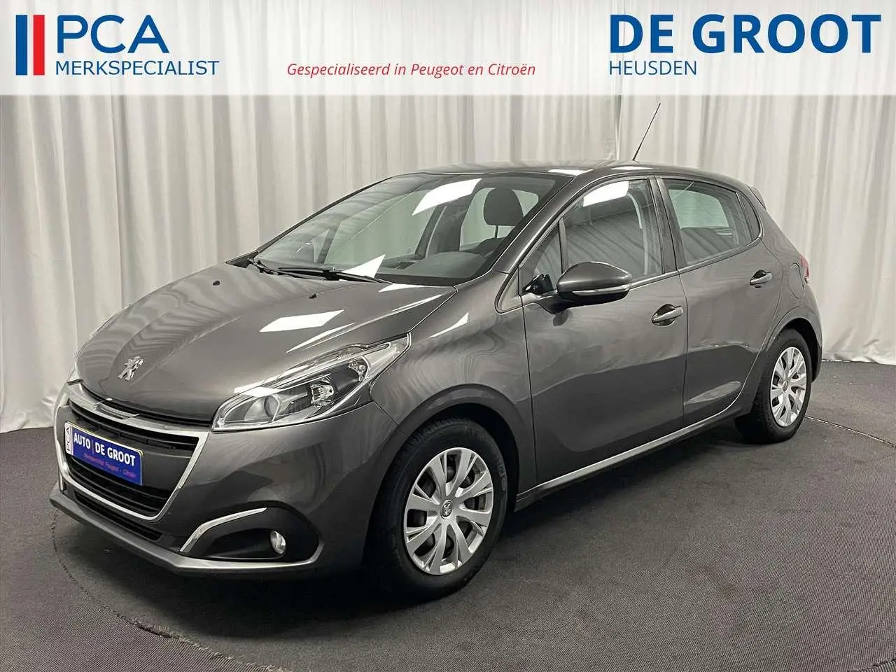 Photo 1 : Peugeot 208 2018 Petrol