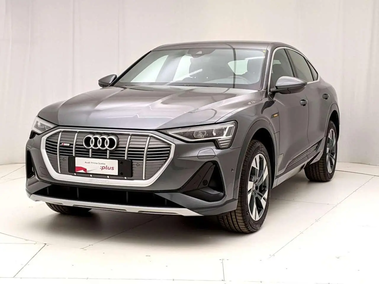 Photo 1 : Audi E-tron 2021 Électrique