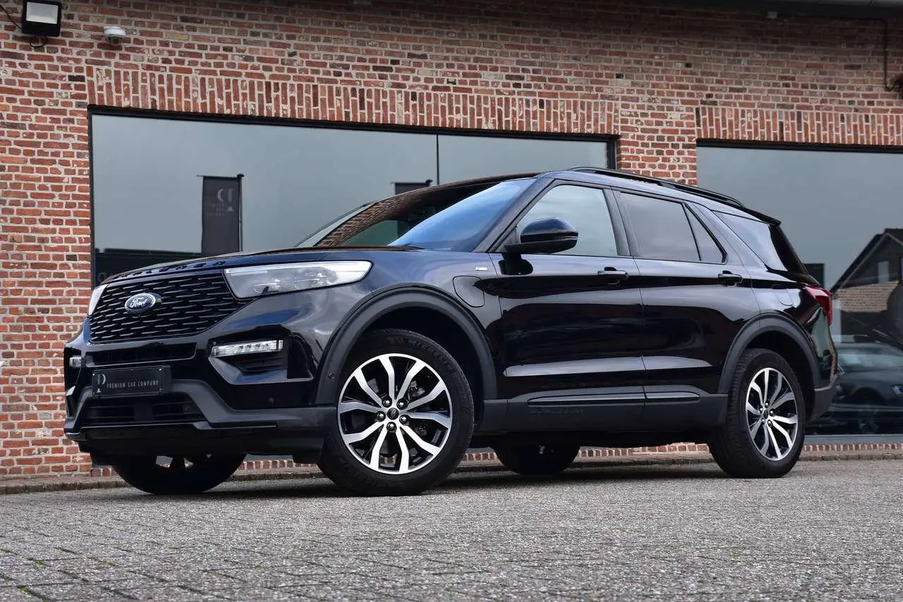 Photo 1 : Ford Explorer 2020 Essence