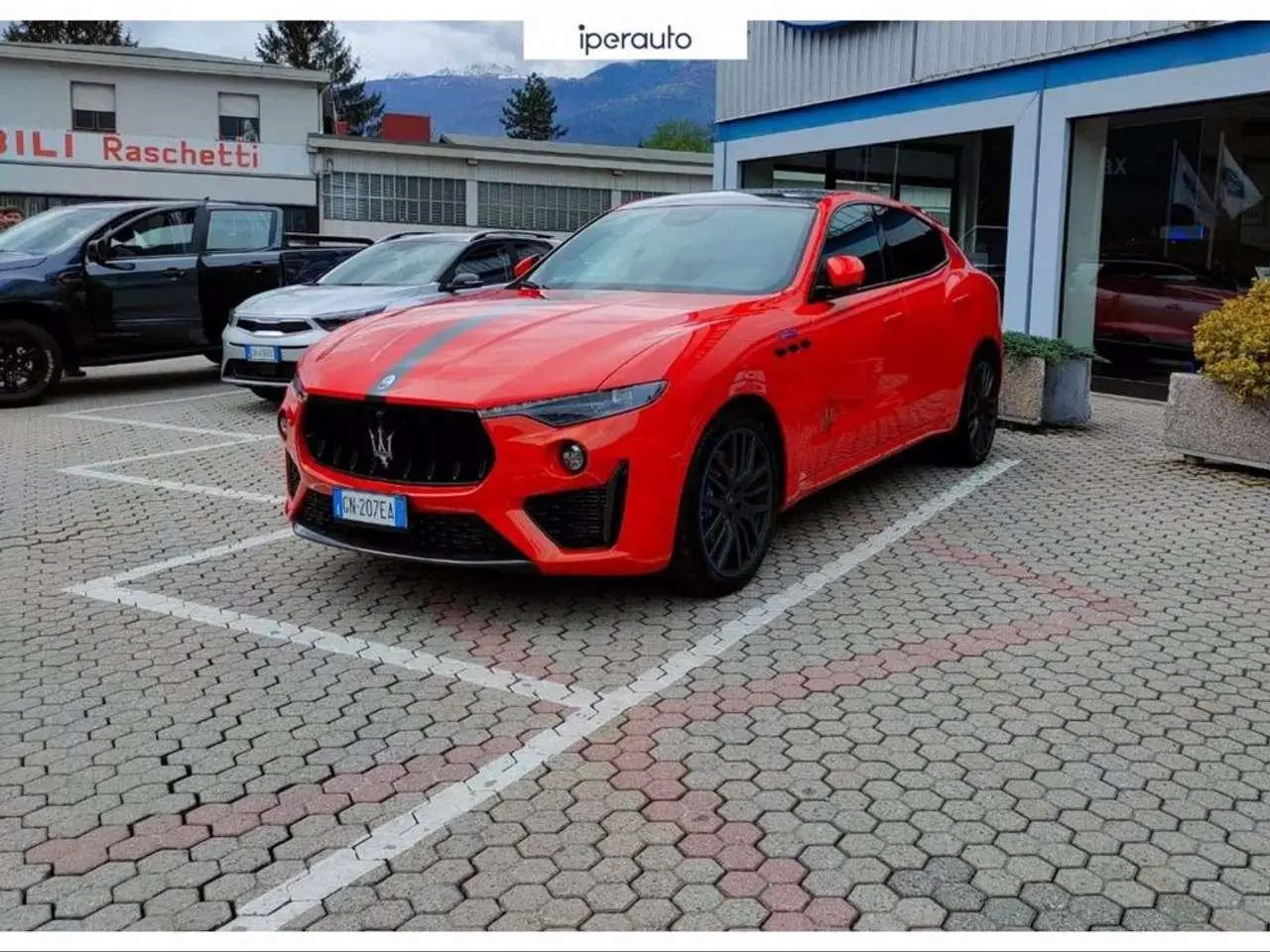 Photo 1 : Maserati Levante 2023 Essence