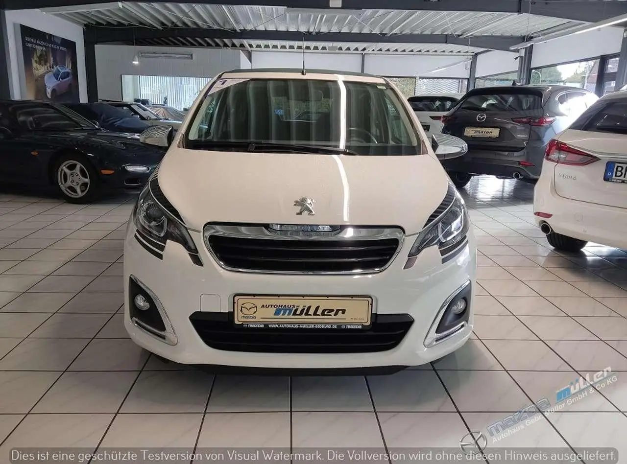 Photo 1 : Peugeot 108 2020 Essence