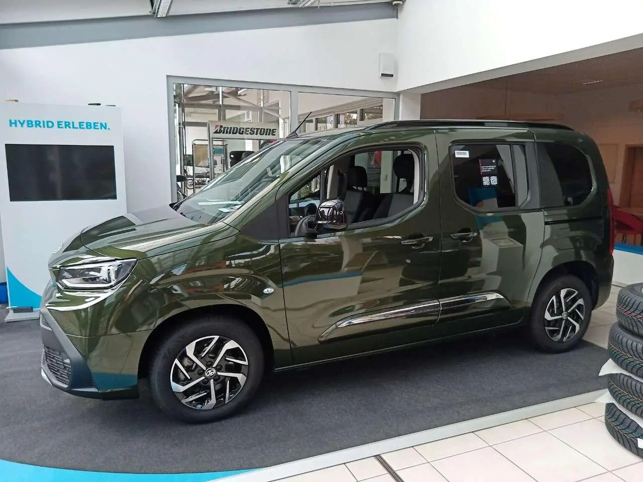 Photo 1 : Toyota Proace 2024 Essence