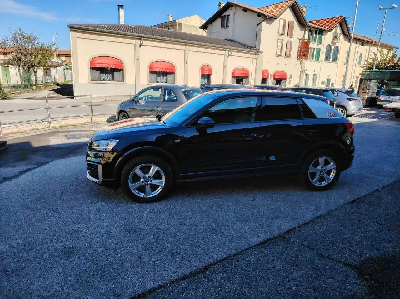 Photo 1 : Audi Q2 2019 Petrol