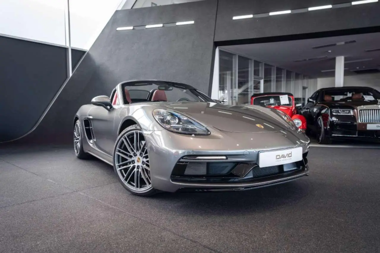 Photo 1 : Porsche Boxster 2022 Essence