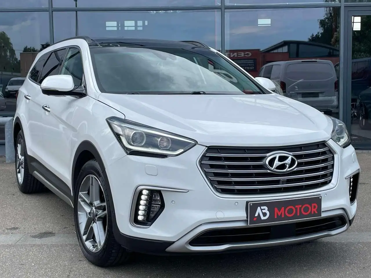 Photo 1 : Hyundai Grand Santa Fe 2017 Diesel