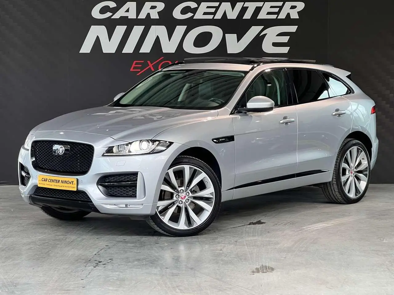 Photo 1 : Jaguar F-pace 2017 Petrol