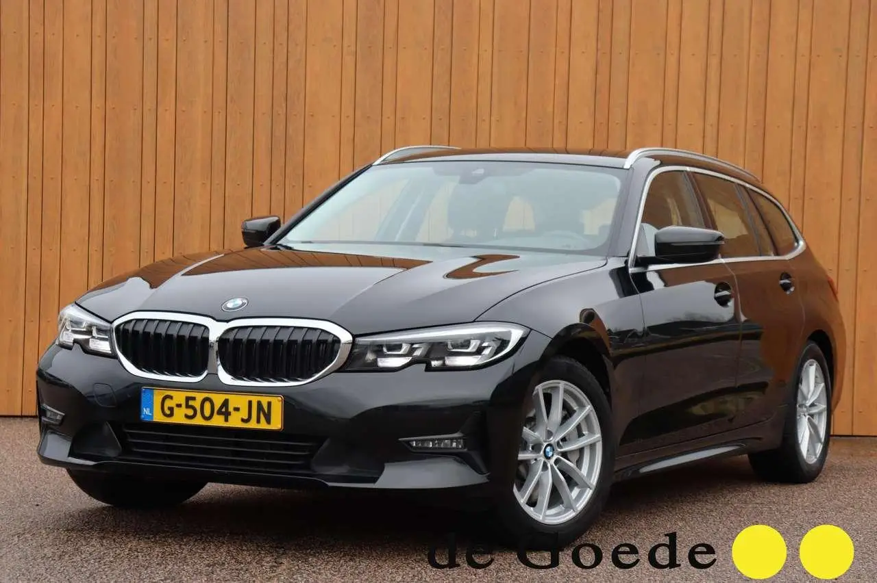 Photo 1 : Bmw Serie 3 2019 Essence