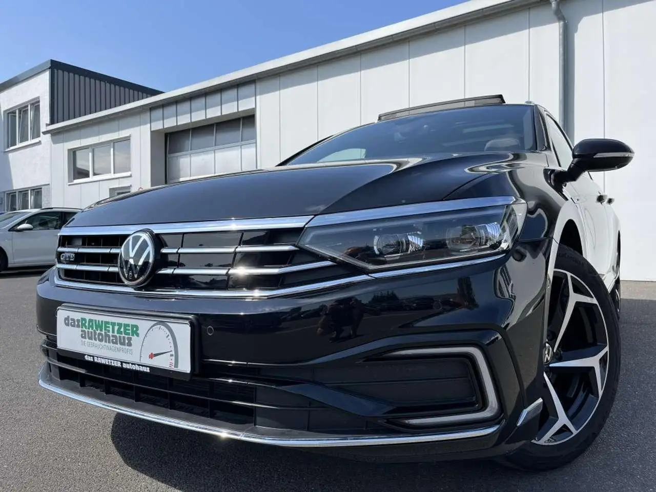 Photo 1 : Volkswagen Passat 2021 Hybride