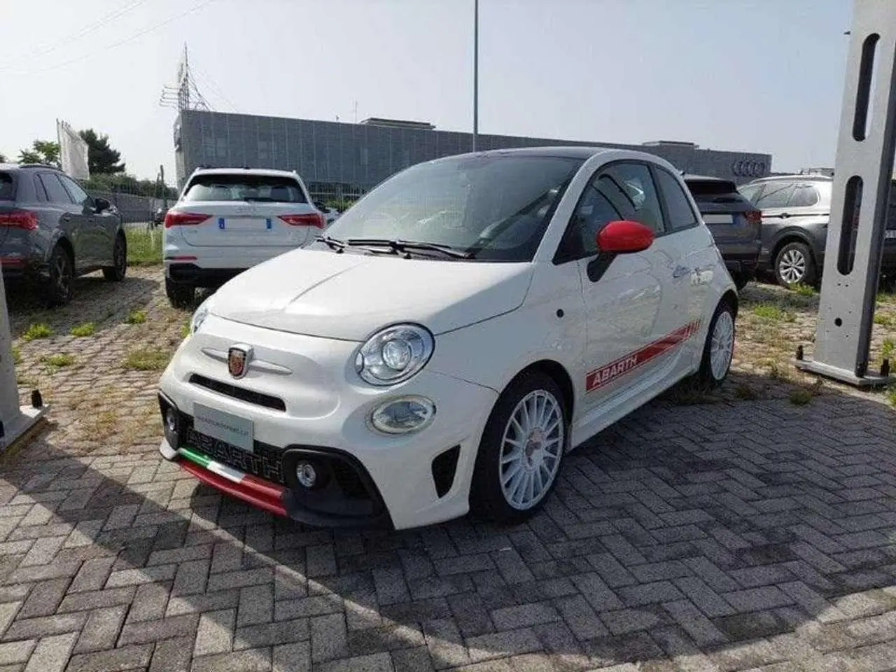 Photo 1 : Abarth 595 2017 Petrol