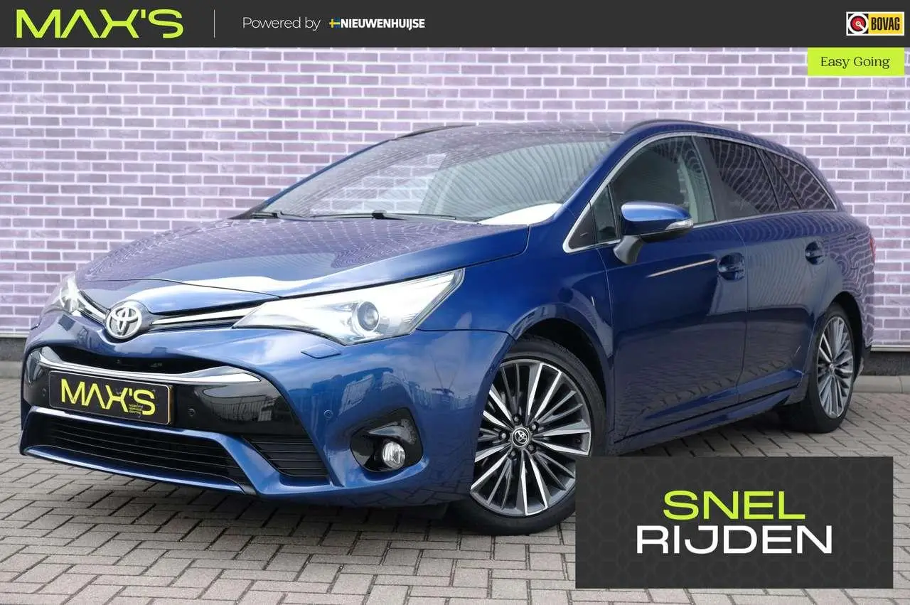 Photo 1 : Toyota Avensis 2017 Petrol