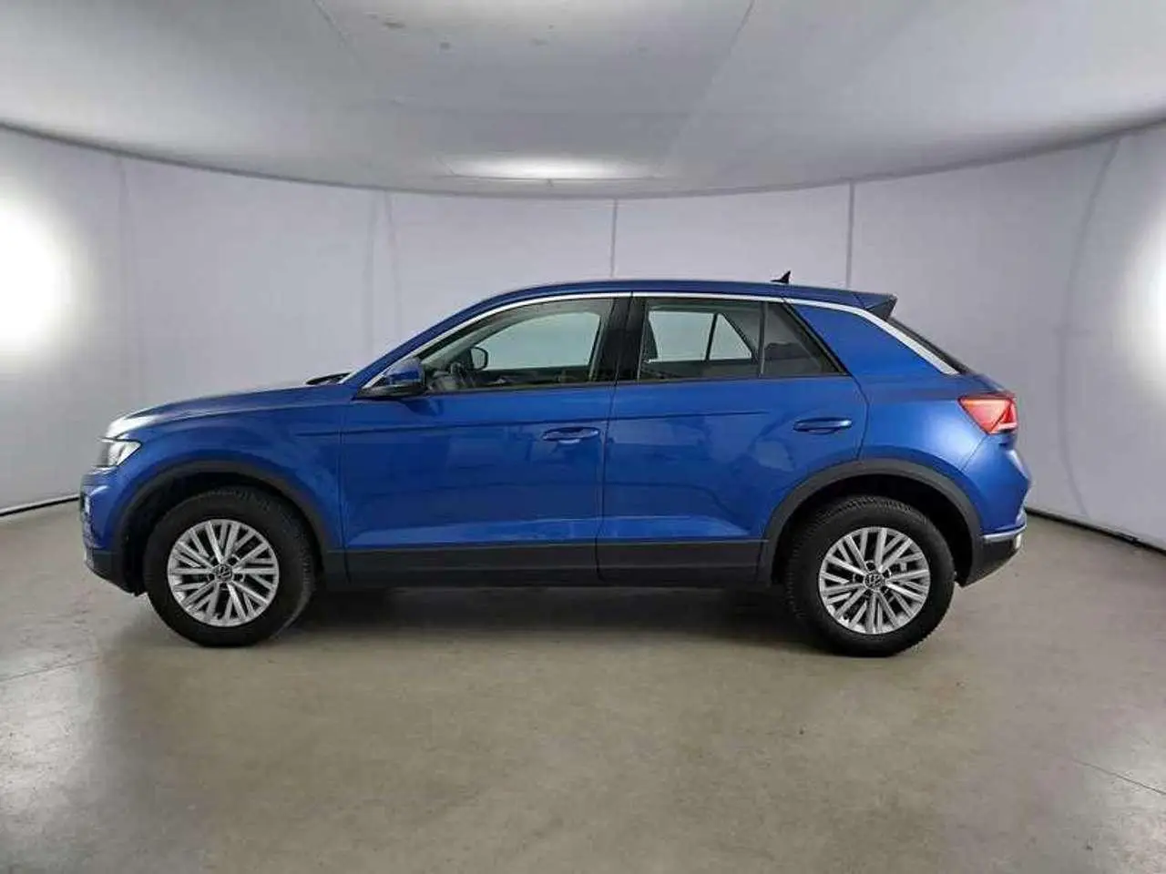 Photo 1 : Volkswagen T-roc 2021 Essence