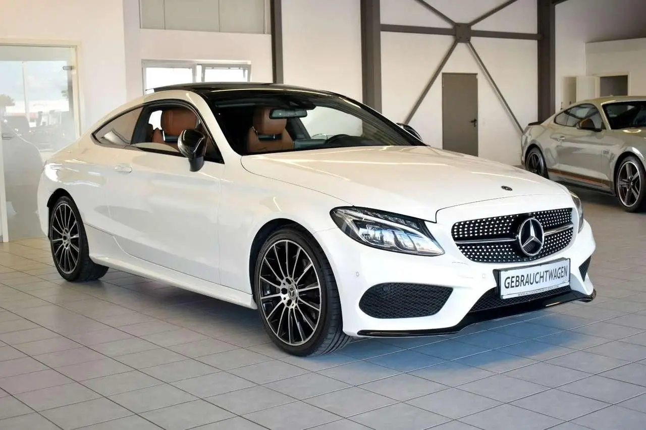 Photo 1 : Mercedes-benz Classe C 2018 Petrol