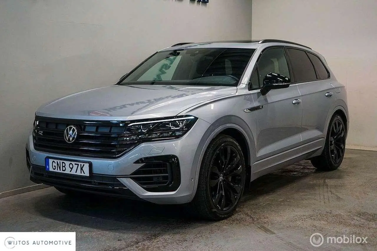 Photo 1 : Volkswagen Touareg 2022 Hybrid