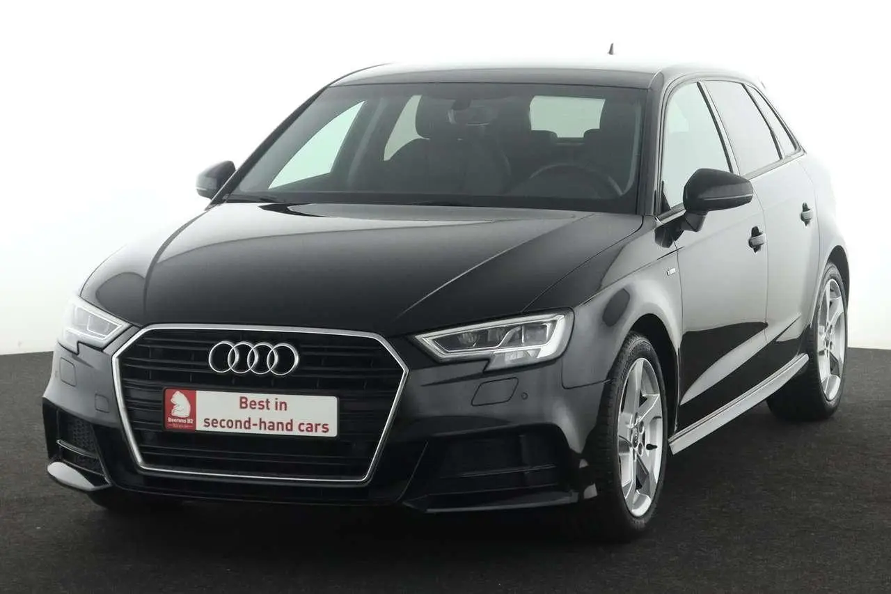 Photo 1 : Audi A3 2019 Essence