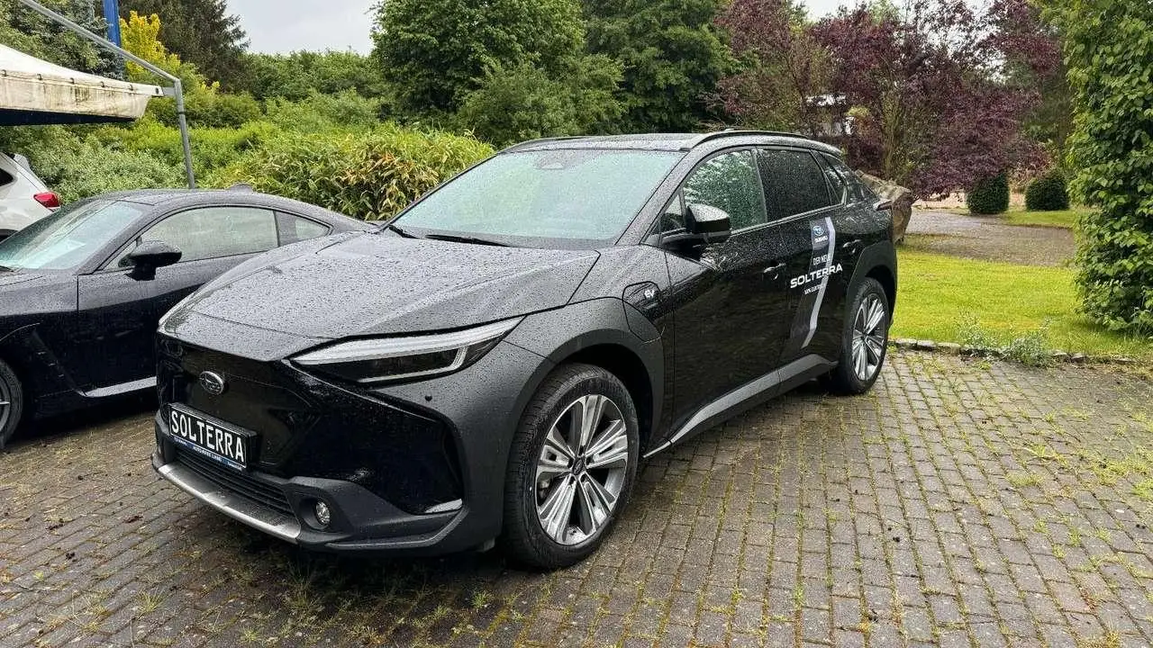 Photo 1 : Subaru Solterra 2022 Électrique