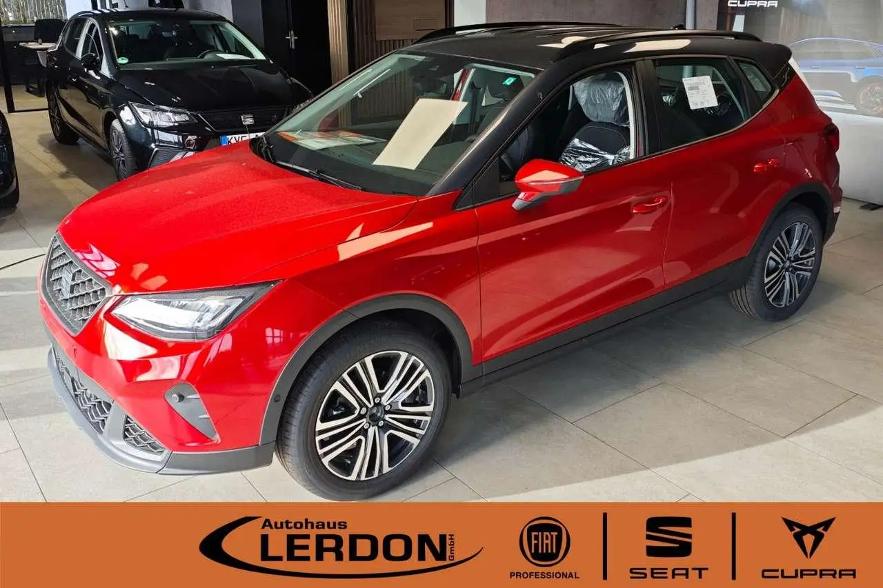 Photo 1 : Seat Arona 2024 Petrol