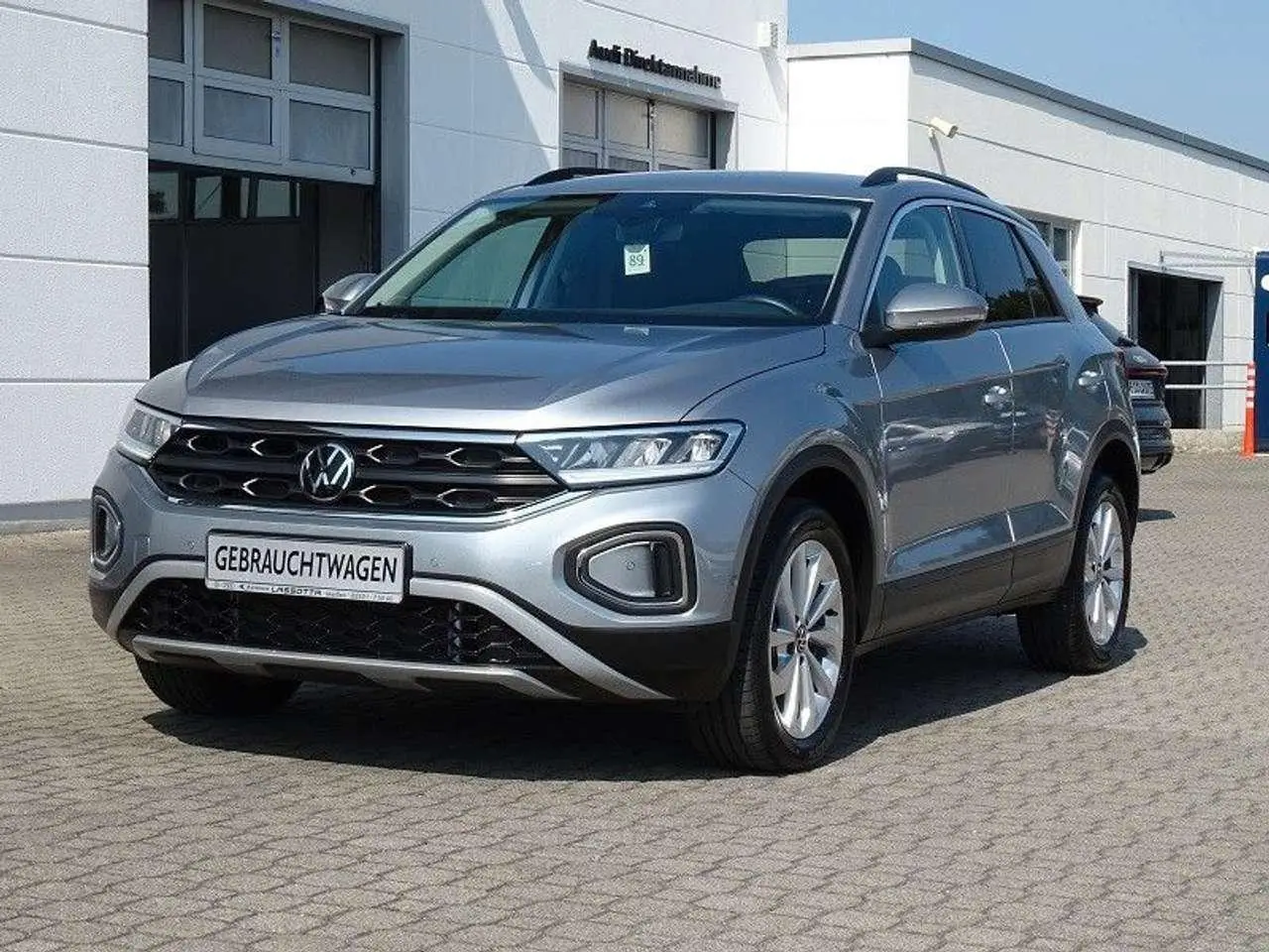 Photo 1 : Volkswagen T-roc 2023 Petrol