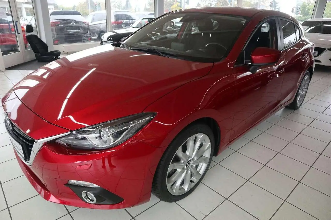 Photo 1 : Mazda 3 2015 Petrol