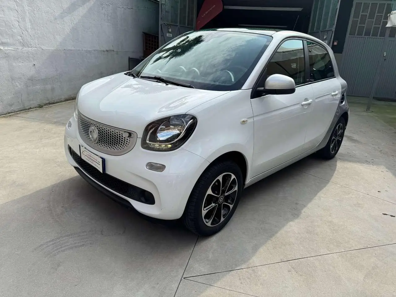 Photo 1 : Smart Forfour 2015 Petrol