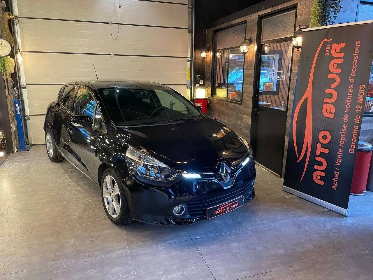 Photo 1 : Renault Clio 2015 Petrol