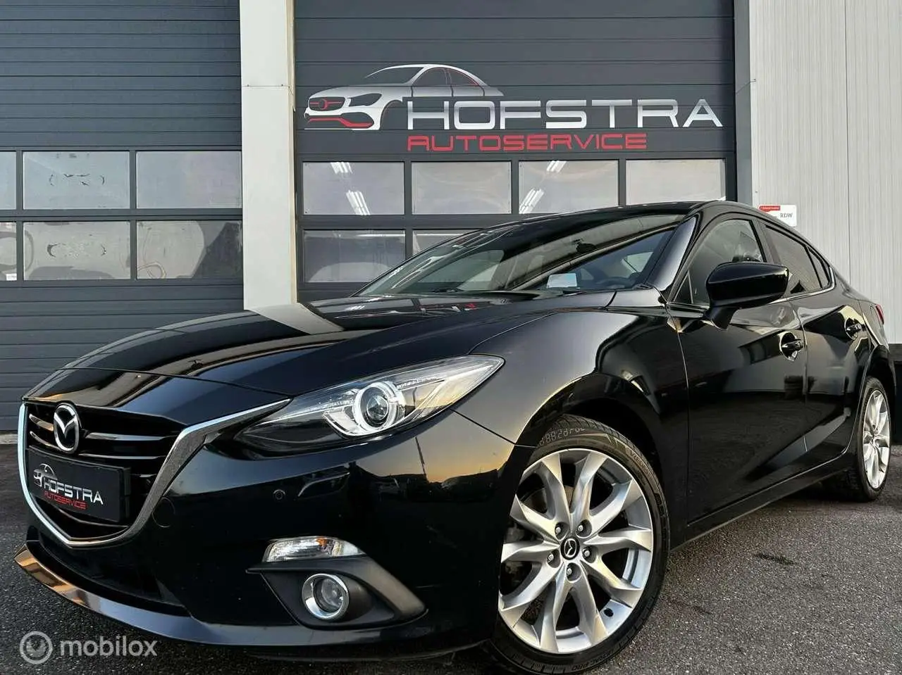 Photo 1 : Mazda 3 2016 Petrol