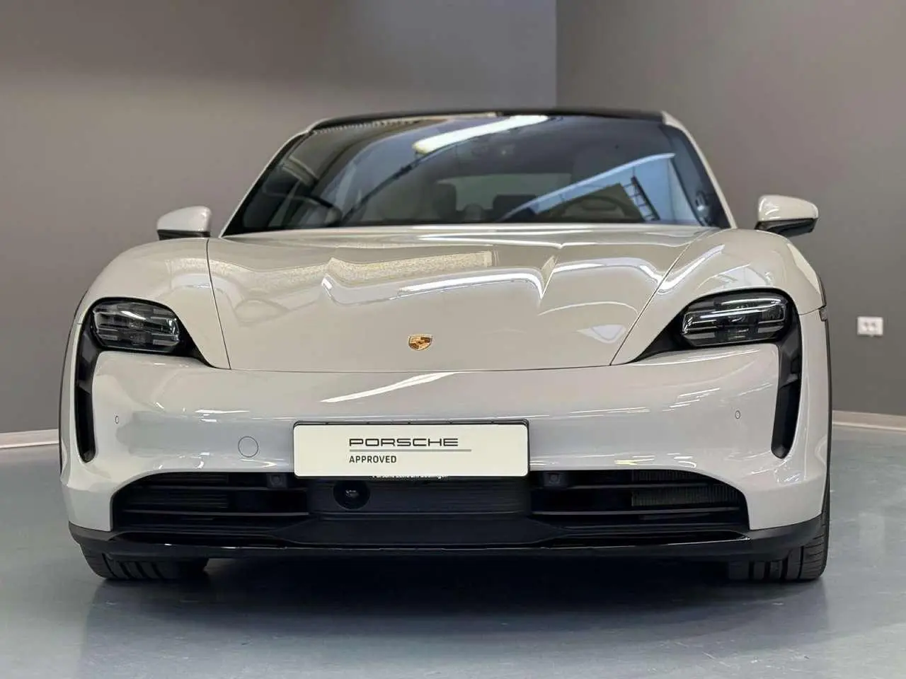 Photo 1 : Porsche Taycan 2022 Électrique